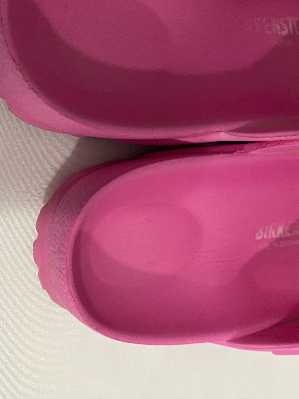 Women’s Arizona EVA Bright Pink Slides Size 9-9.5 Used - Picture 6 of 10